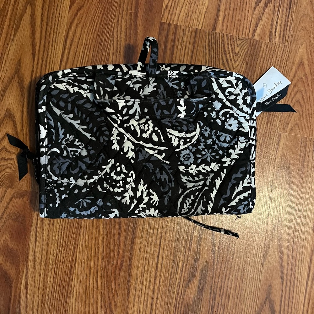 NWT - Vera Bradley travel bag